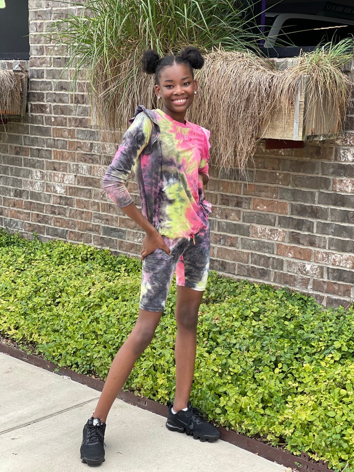 Plus Size Tie Dye Biker Shorts And Shirt Set Outfit Ideas Biker