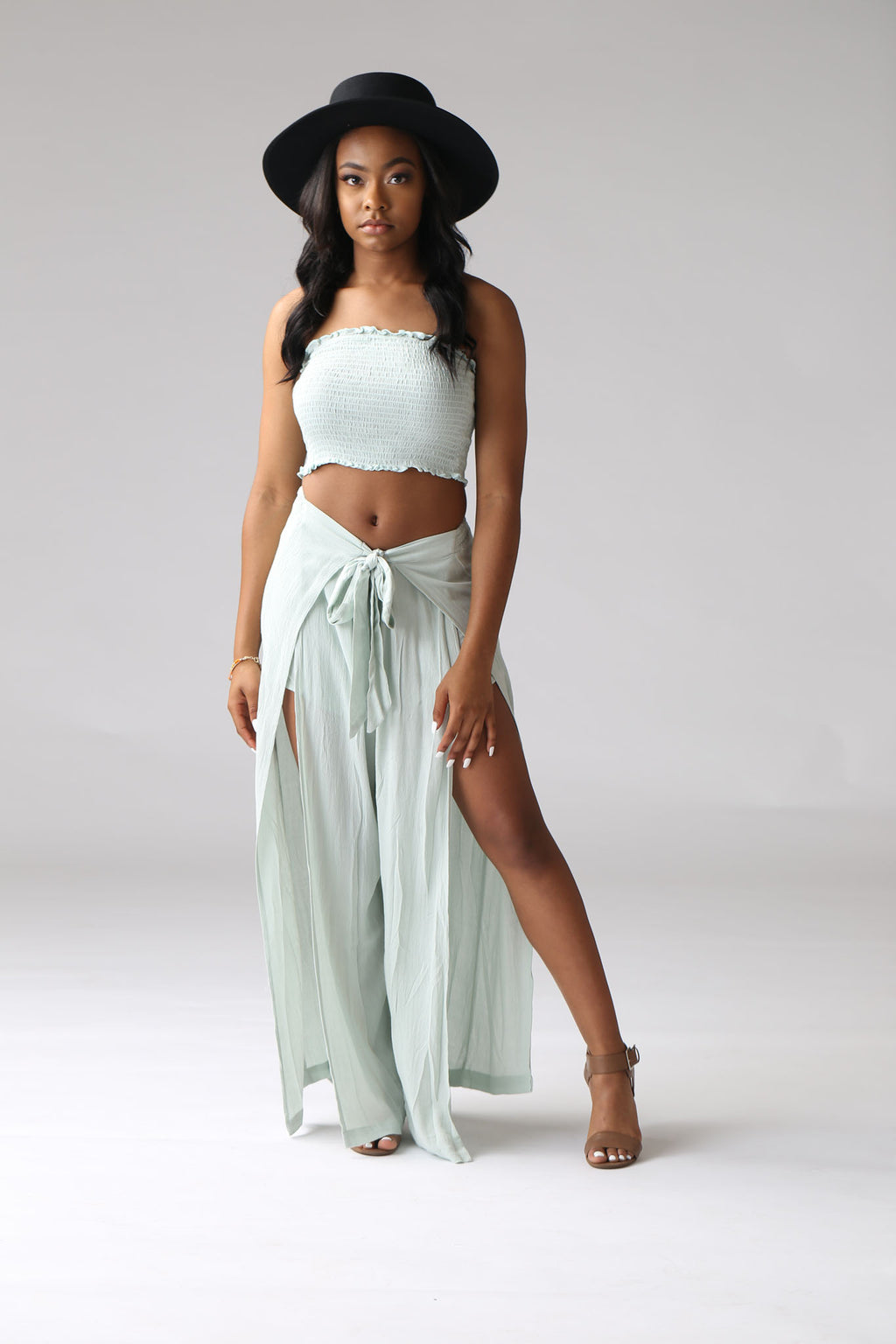 Two-piece mint set for teen girls, palazzo pants, side slit, flowy